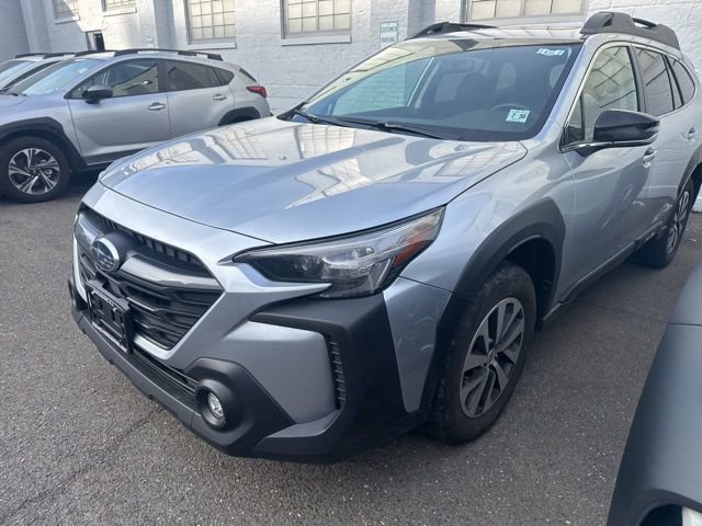 Used 2025 Subaru Outback Premium image 4