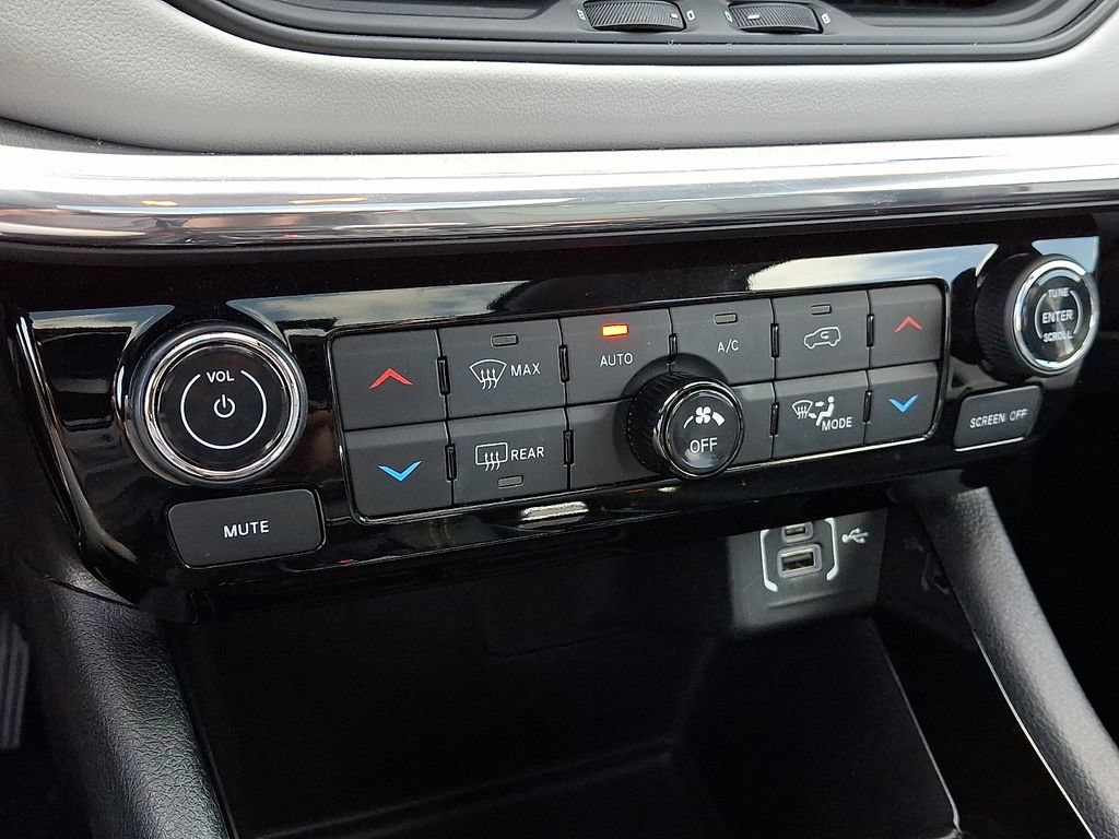 Used 2022 Jeep Compass Limited w/ Sun and Sound Group AWD/4WD image 17