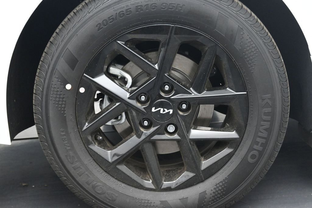 New 2026 Kia K5 LXS FWD image 12