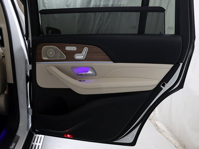 Certified 2025 Mercedes-Benz GLS 580 4MATIC image 36