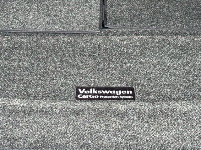 Used 2021 Volkswagen Tiguan SEL AWD/4WD image 22