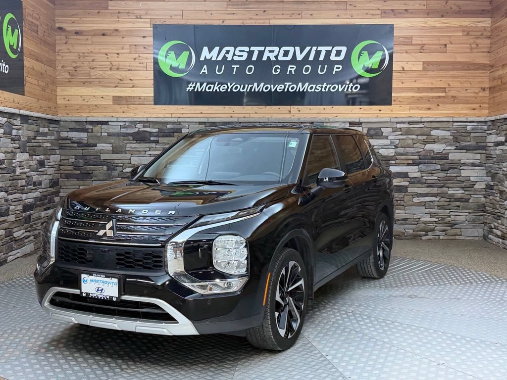 Used 2023 Mitsubishi Outlander SE Black Edition AWD/4WD image 2