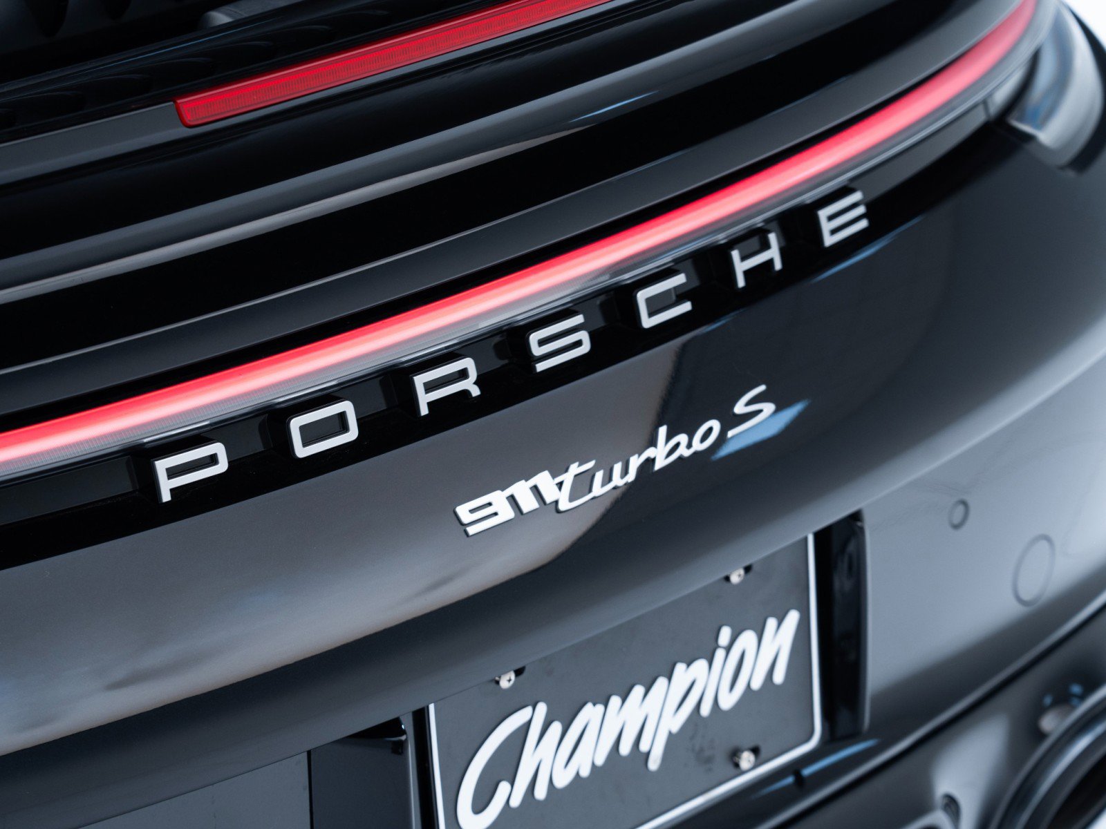 Used 2025 Porsche 911 Turbo image 16