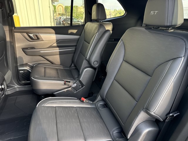 New 2026 Buick Enclave Sport Touring w/ Power Package FWD image 5