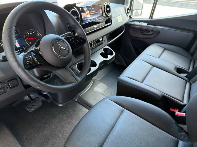 New 2026 Mercedes-Benz Sprinter 2500 image 10