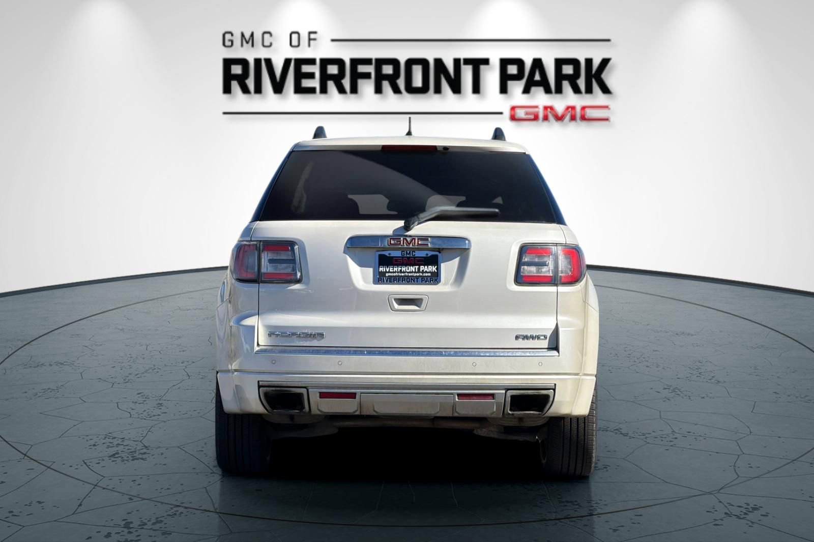 Used 2015 GMC Acadia Denali AWD/4WD image 4