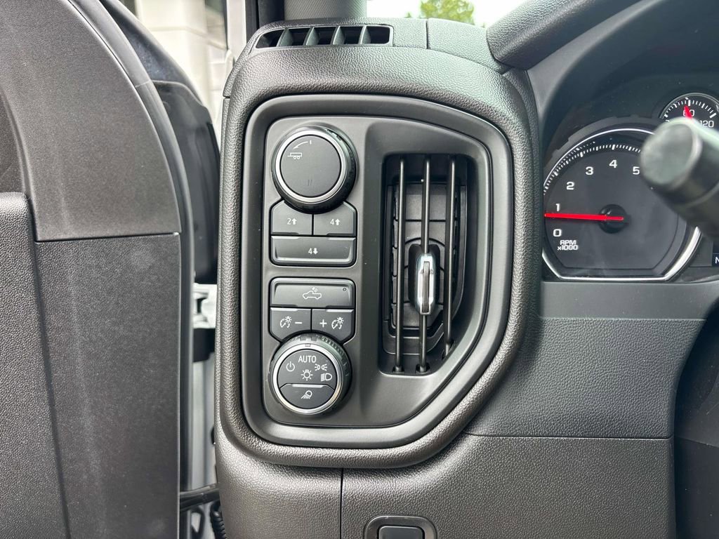 Used 2023 Chevrolet Silverado 2500 Custom w/ Custom Value Package image 14