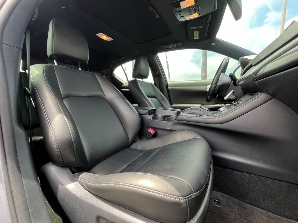 Used 2013 Lexus CT 200h w/ F Sport Pkg w/Nuluxe Trim FWD image 14