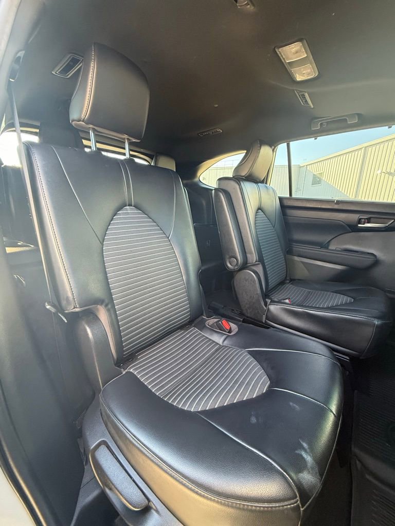 Used 2023 Toyota Highlander XSE image 19