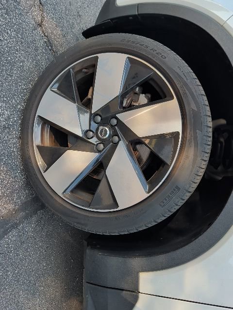 Used 2023 Volvo C40 P8 Recharge Ultimate AWD/4WD image 14