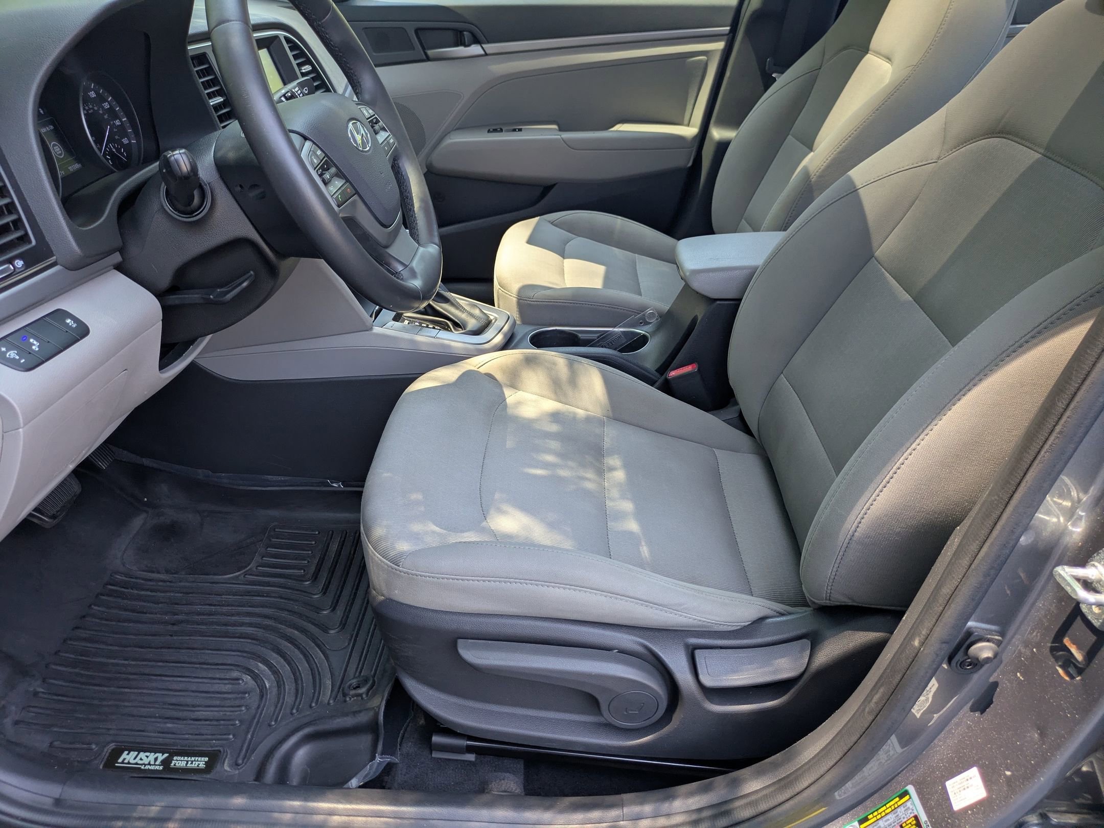 Used 2018 Hyundai Elantra Value Edition FWD image 12