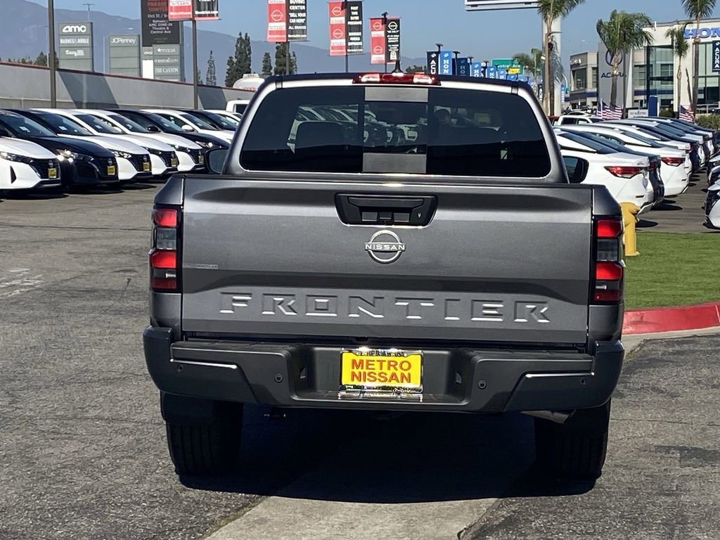 New 2026 Nissan Frontier S image 3