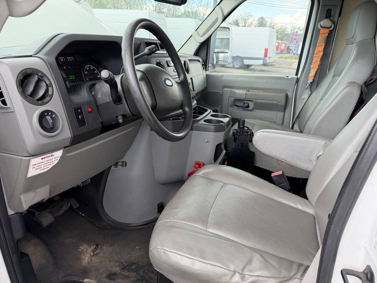 Used 2012 Ford E-450 and Econoline 450 Super Duty RWD image 10