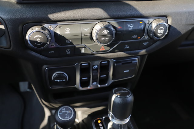 New 2025 Jeep Gladiator Sport image 19