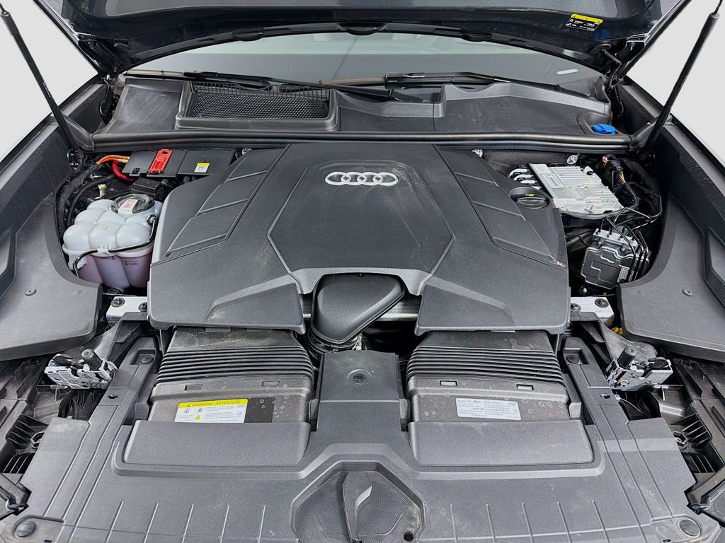 Used 2023 Audi Q8 Prestige image 33