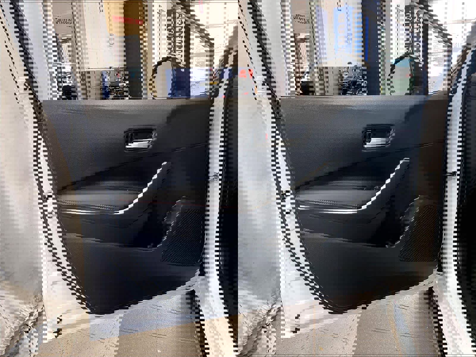 Certified 2025 Toyota Corolla SE FWD image 9