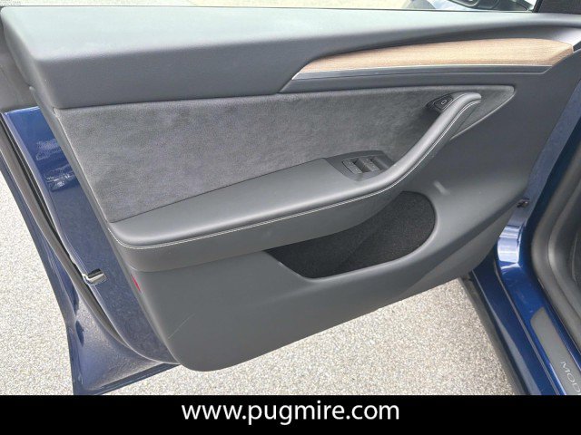 Used 2024 Tesla Model Y Long Range AWD/4WD image 10