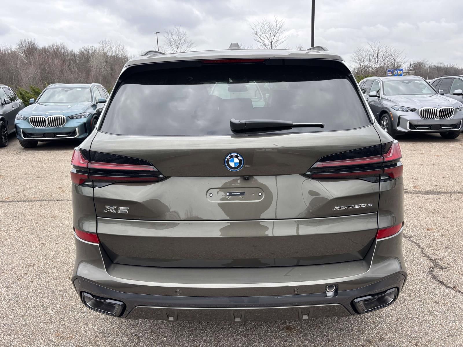New 2026 BMW X5 xDrive50e image 6