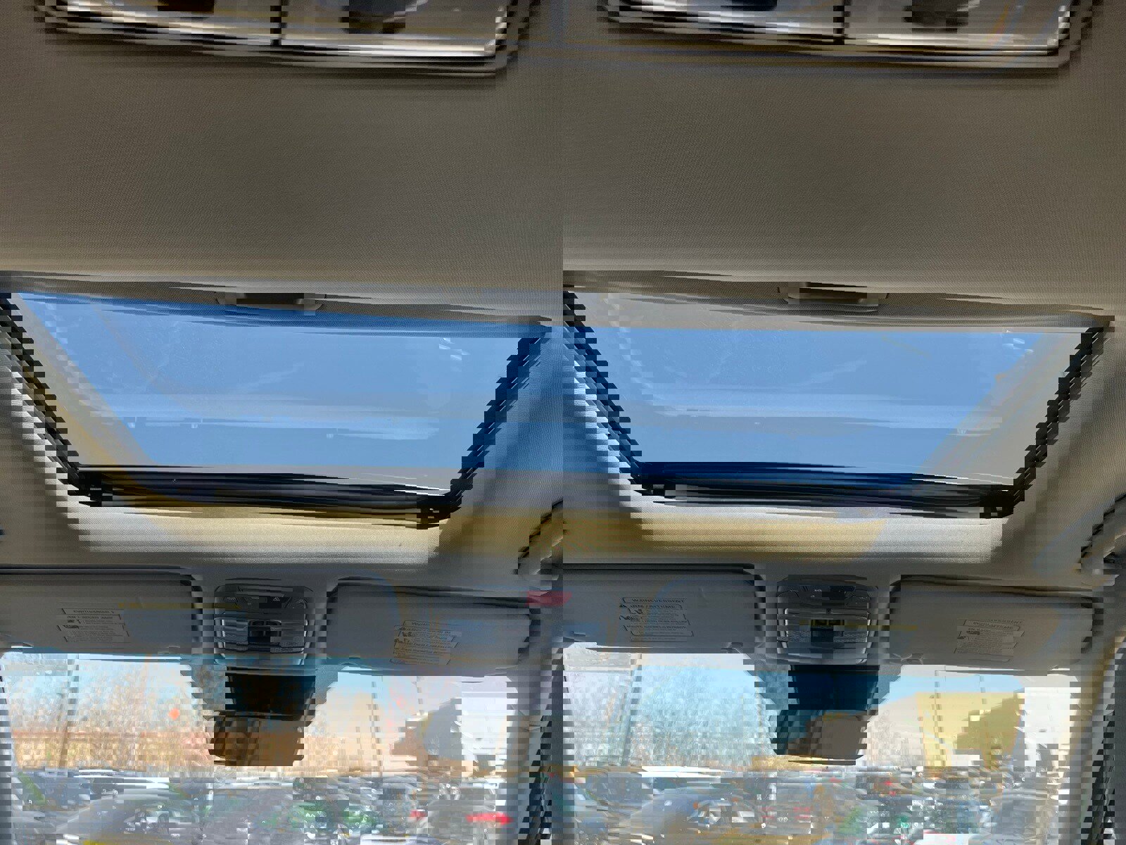 Used 2025 Kia Telluride SX w/ SX Captain's Chair Package image 25