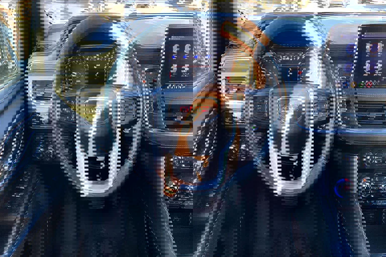 Used 2021 GMC Yukon SLT w/ SLT Luxury Plus Package image 5