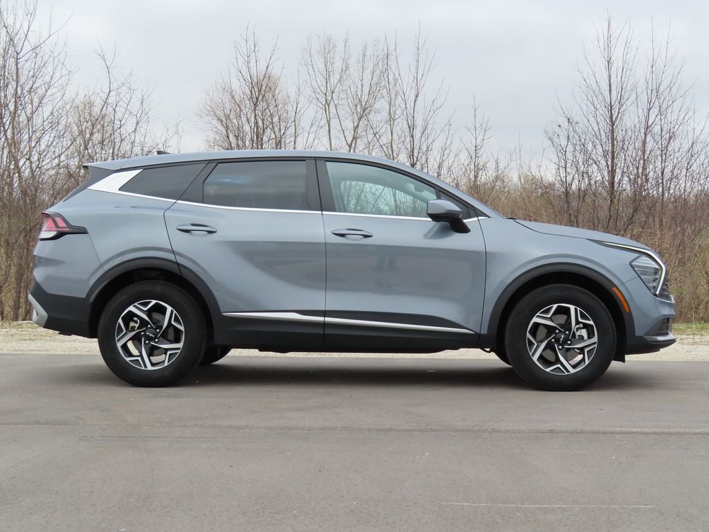 Certified 2025 Kia Sportage LX image 2