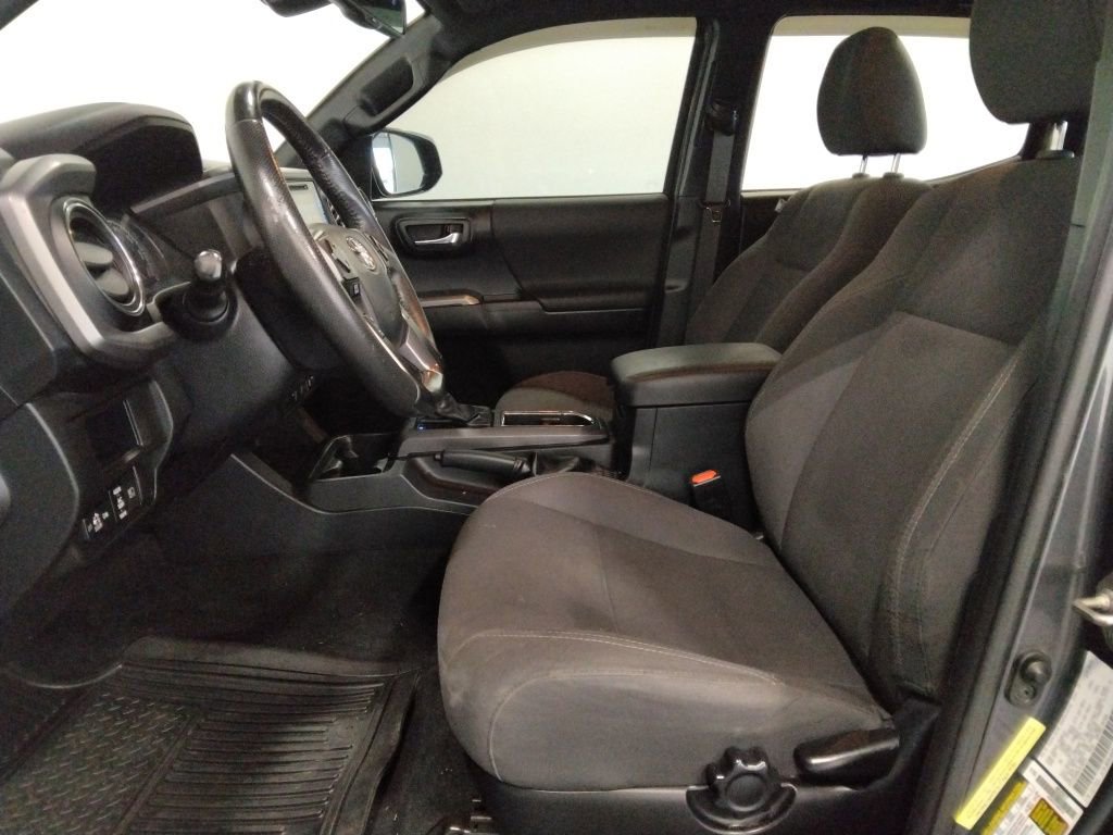 Used 2018 Toyota Tacoma TRD Off-Road image 26