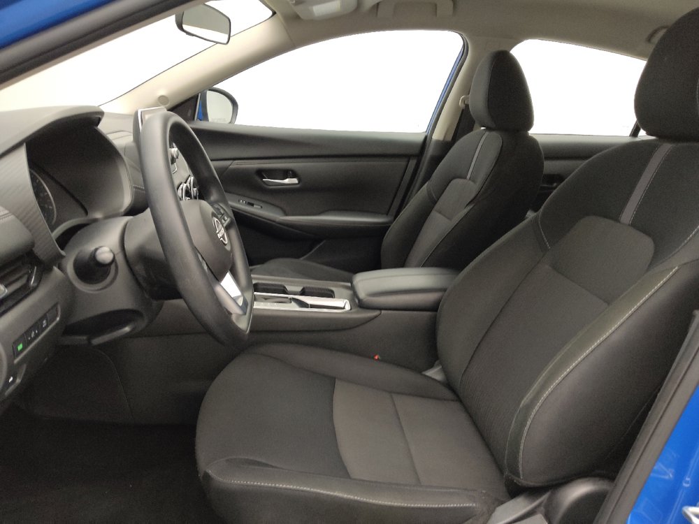 Used 2025 Nissan Sentra SV FWD image 17