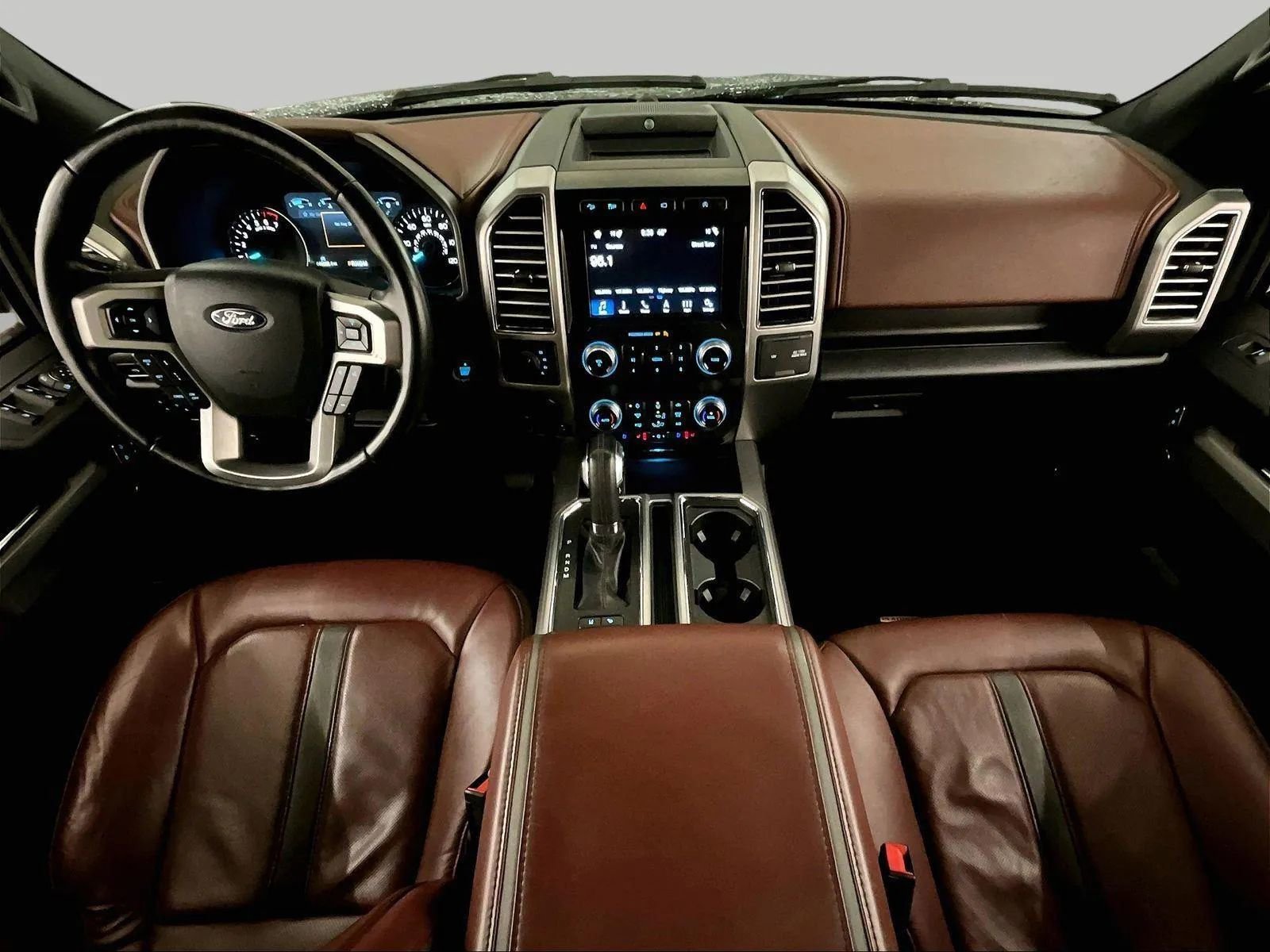 Certified 2019 Ford F150 Platinum w/ Equipment Group 701A Luxury image 14