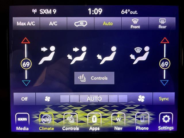 Used 2021 Jeep Grand Cherokee Laredo X image 21