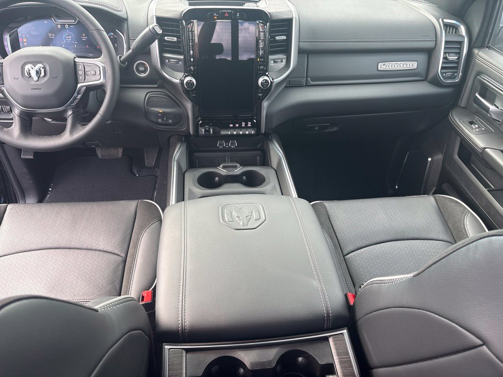New 2026 RAM 3500 Laramie AWD/4WD image 36