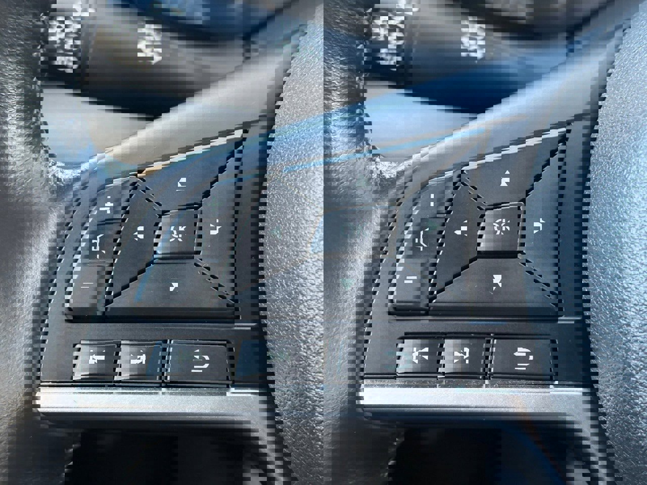 Certified 2025 Nissan Sentra SV w/ All-Weather Package image 17