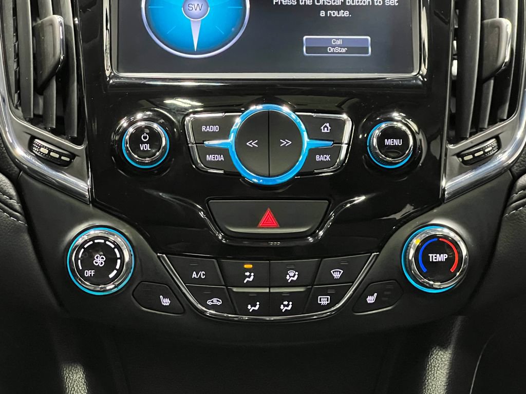 Used 2018 Chevrolet Cruze LT FWD image 26