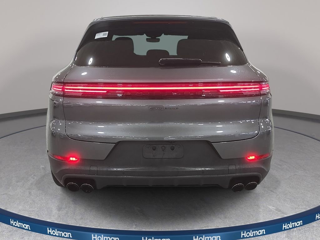 Used 2024 Porsche Cayenne image 7