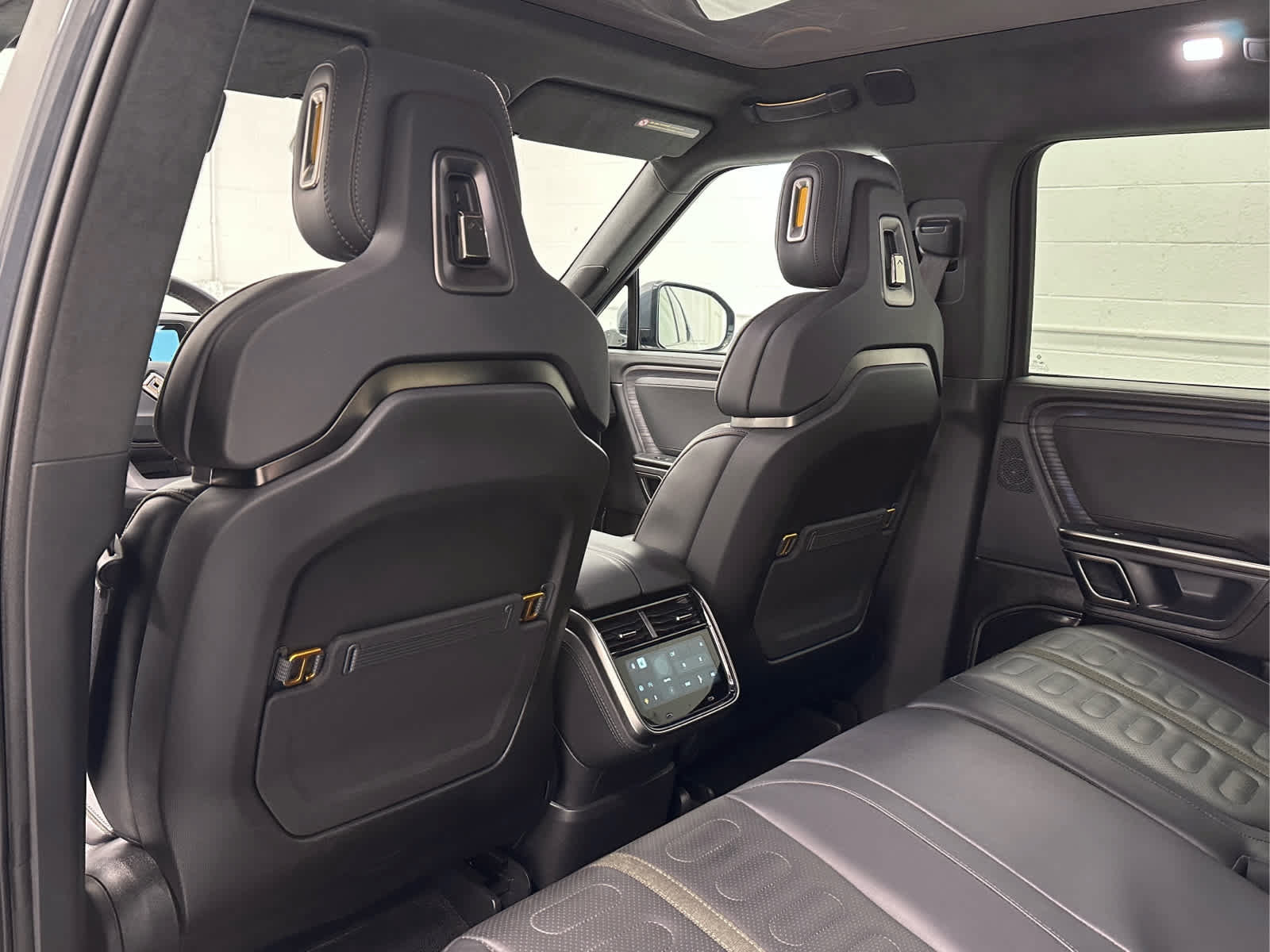 Used 2023 Rivian R1T Adventure AWD/4WD image 14