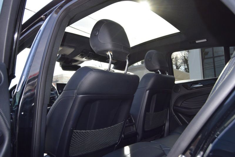 Used 2019 Mercedes-Benz GLE 43 AMG 4MATIC w/ Premium 3 Package image 32