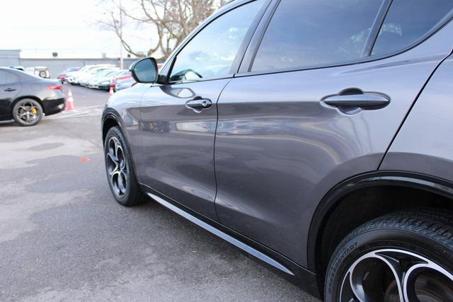 Used 2024 Alfa Romeo Stelvio Veloce image 48