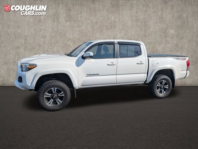 Used 2016 Toyota Tacoma TRD Sport w/ Towing Package AWD/4WD image 4