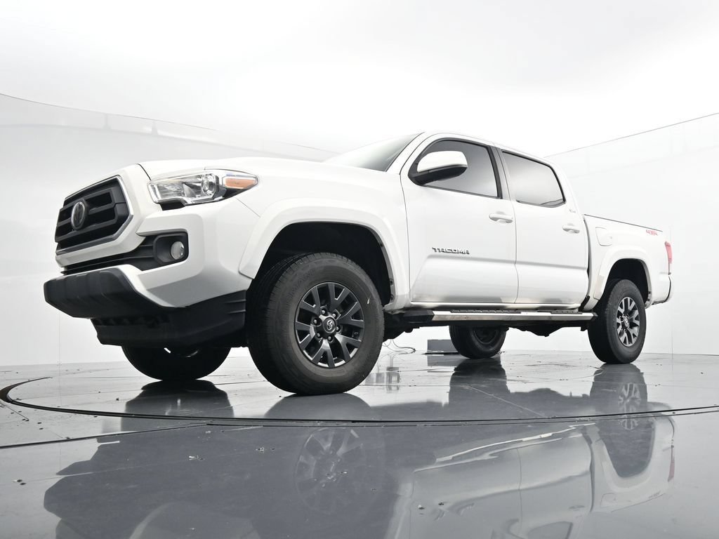 Used 2020 Toyota Tacoma SR5 AWD/4WD image 34