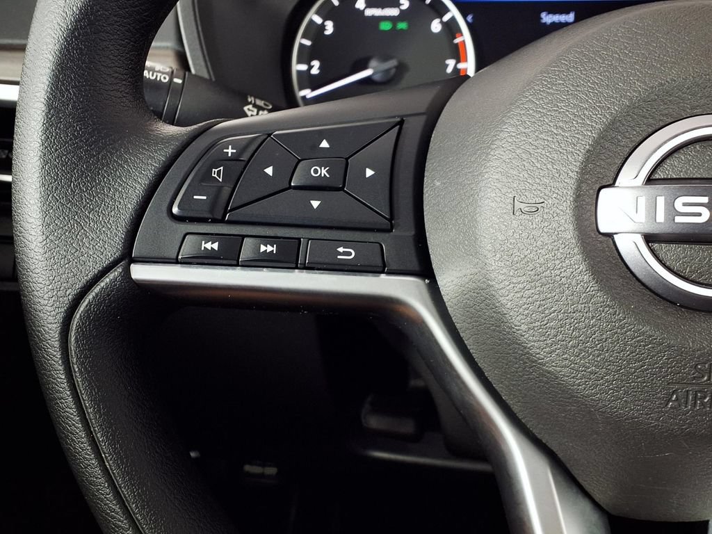 Used 2025 Nissan Altima 2.5 SV FWD image 19