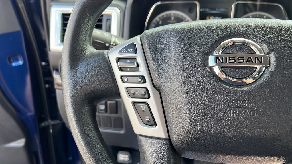 Used 2017 Nissan Titan SV image 16