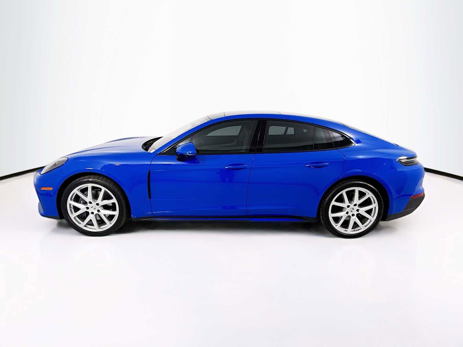 Certified 2025 Porsche Panamera image 2