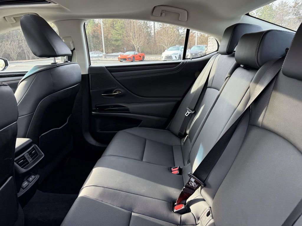 Used 2023 Lexus ES 350 Premium w/ Premium Package image 17
