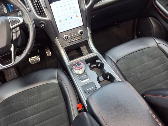 Used 2022 Ford Edge ST-Line w/ Cold Weather Package image 12