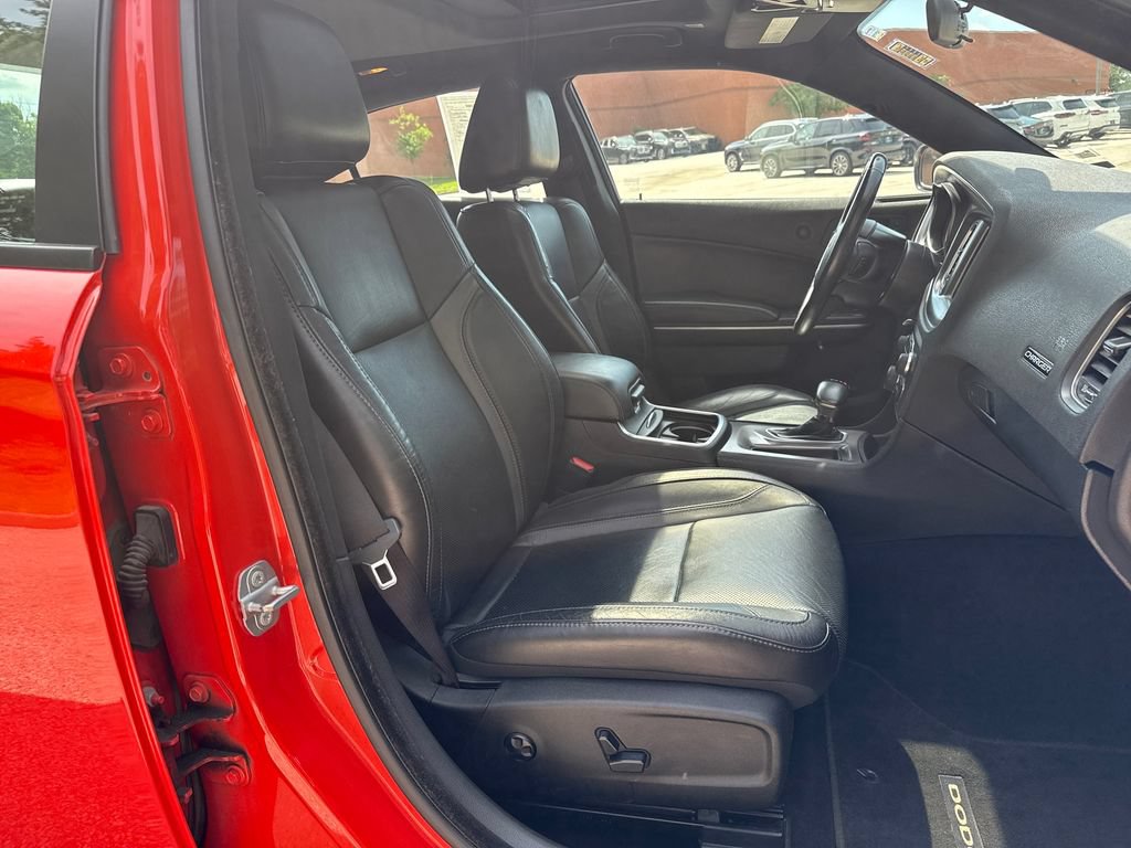 Used 2020 Dodge Charger SXT w/ Leather Interior Group RWD image 27