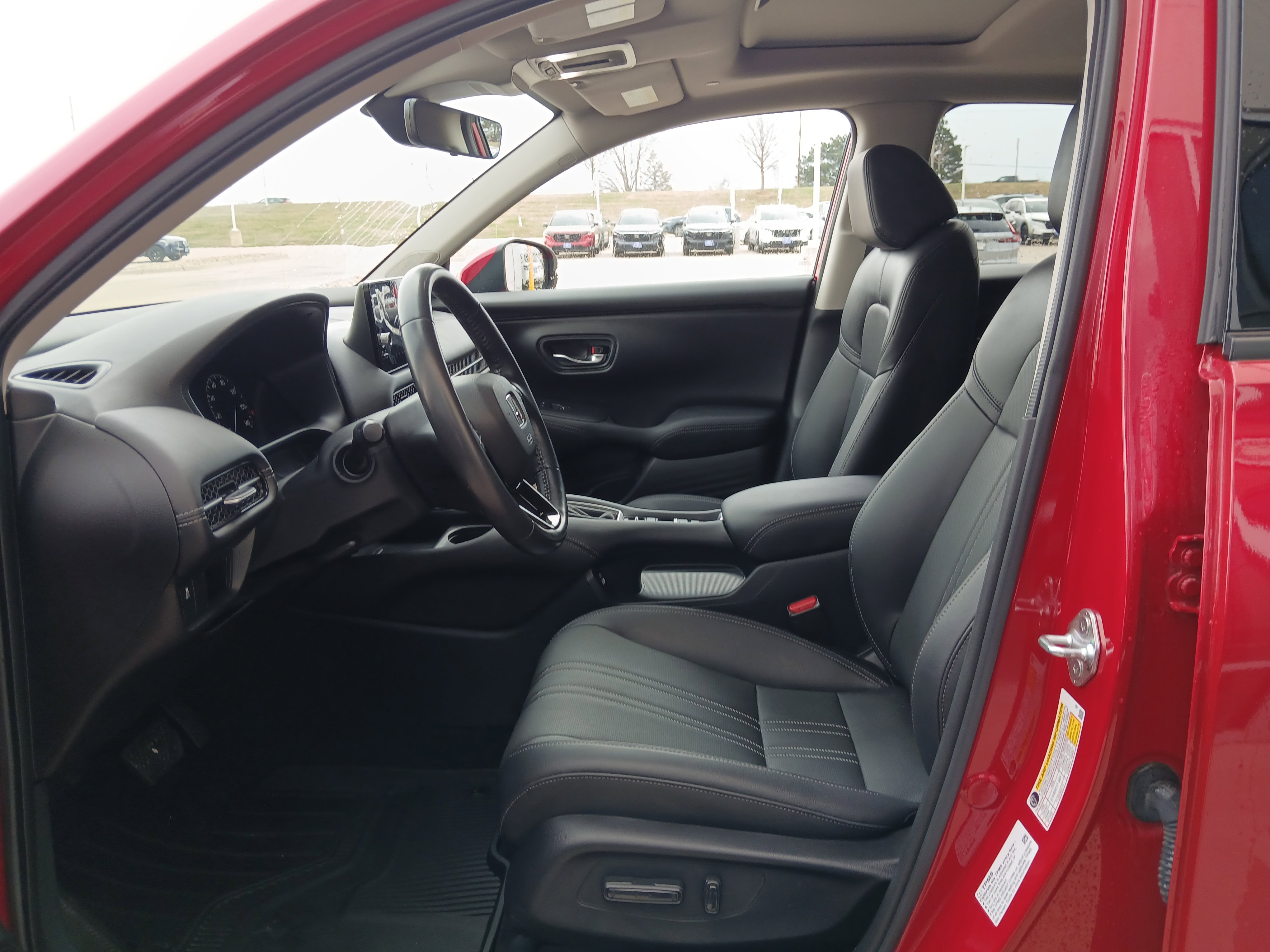 Used 2023 Honda HR-V EX-L image 8