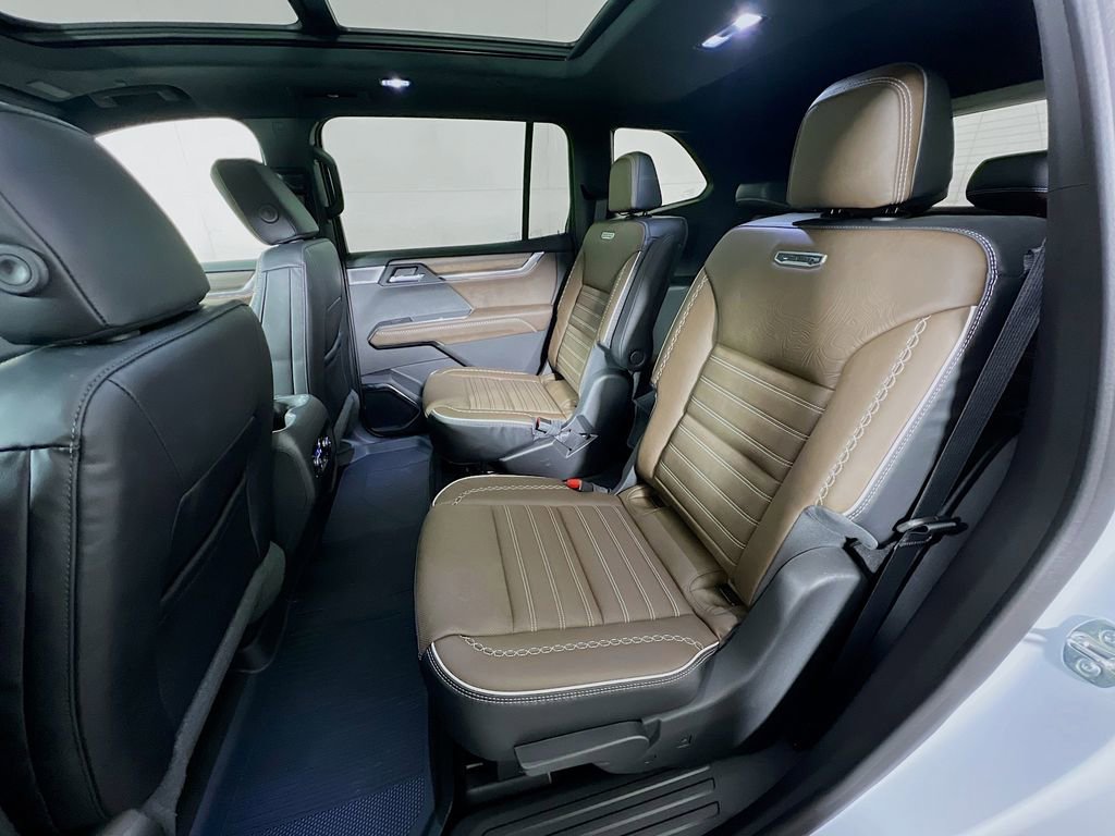 New 2026 GMC Acadia Denali Ultimate w/ LPO, Illumination Package AWD/4WD image 24