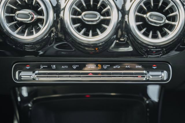 Used 2023 Mercedes-Benz CLA 250 4MATIC image 22