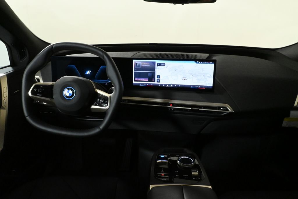 Used 2025 BMW iX xDrive50 w/ Premium Package image 17