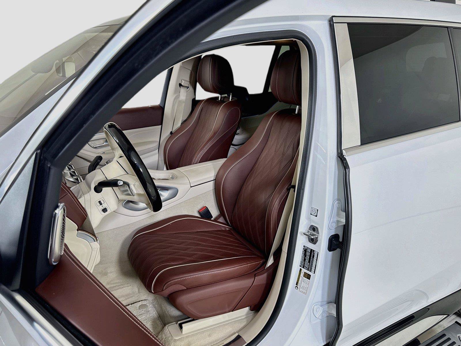 Used 2025 Mercedes-Benz Maybach GLS 600 4MATIC image 14