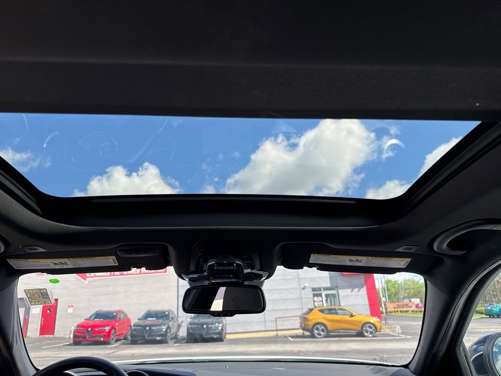 Used 2023 Alfa Romeo Giulia Veloce image 41